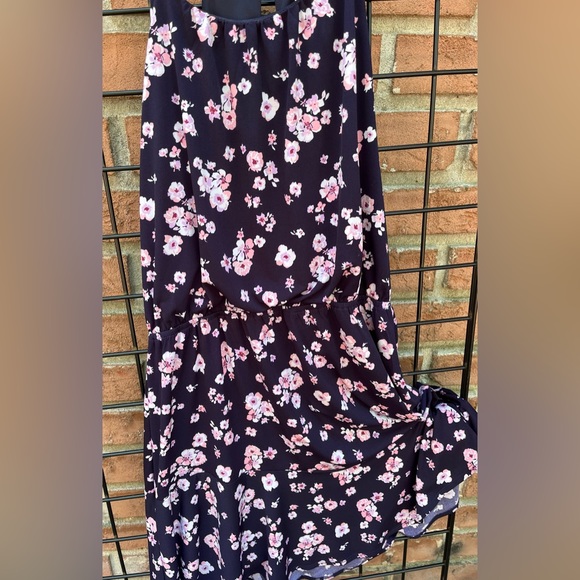 Kaileigh Floral Dress Size L EUC Perfect for Spring - Picture 3 of 4